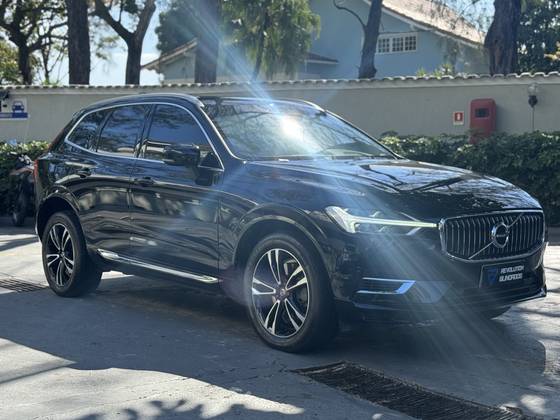 VOLVO XC60 2.0 T8 HYBRID MOMENTUM AWD GEARTRONIC VOLVO XC60 2.0 T8 HYBRID MOMENTUM AWD GEARTRONIC